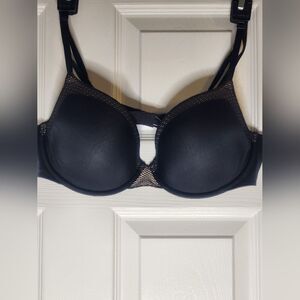 Victoria's Secret 38C  Black Full Covered Padded Underwired Women's Bra